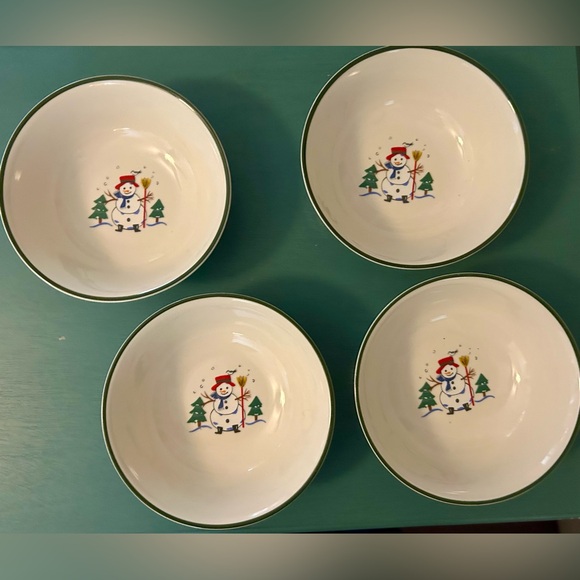 4 Pfaltzgraff “Snow Village”  bowls. 6.25” - Picture 2 of 7